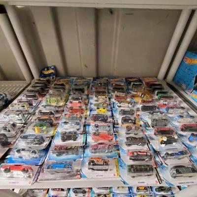 #7150 â€¢ 80 Collectable HotWheels
