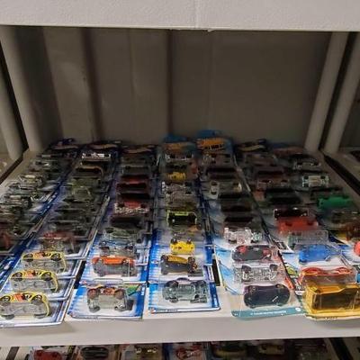 #7154 â€¢ 81 Collectable HotWheels
