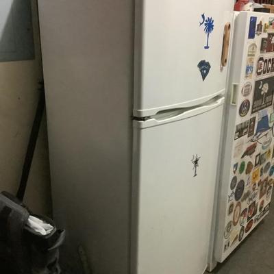 $150 Whirlpool refrigerator