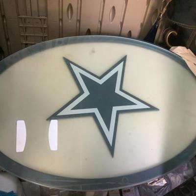 $75 Dallas Cowboy table