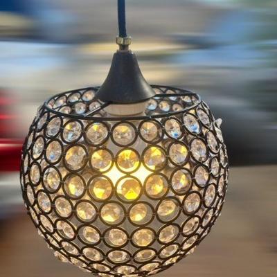 	Vintage Modern Crystal Style Pendant Light