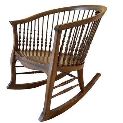 Lot 005 
Colonial Style Wooden Spindle Rocker, Vintage