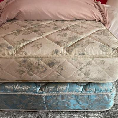 Twin mattresses 