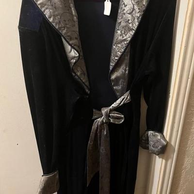 Vintage Claireâ€™s Rose  Velvet Robe 