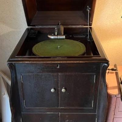 Antique Victrola 