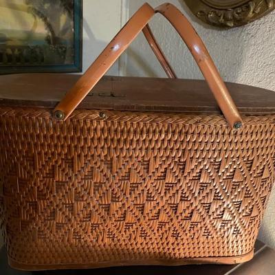 Vintage Redmon Peru Picnic Basket 