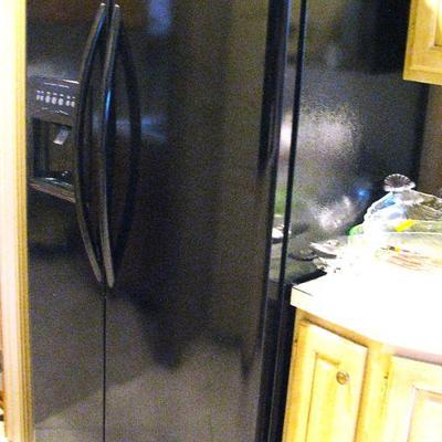 Kenmore Black Side by Side Refrigerator Freezer