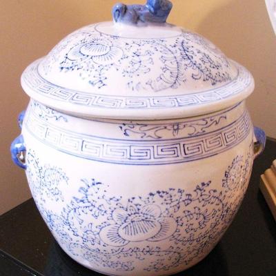 Vintage Pair of Chinese Blue And White Twisted Lotus Rice Ginger Jars With Foo Dog Handle