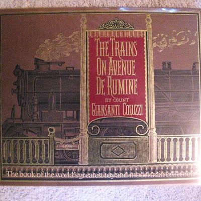 Nice Coffee Table Train Book