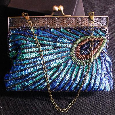 Peacock Clutch Bag Sequins Beaded Evening Purse with Chain Handle and Kiss Lock Closure