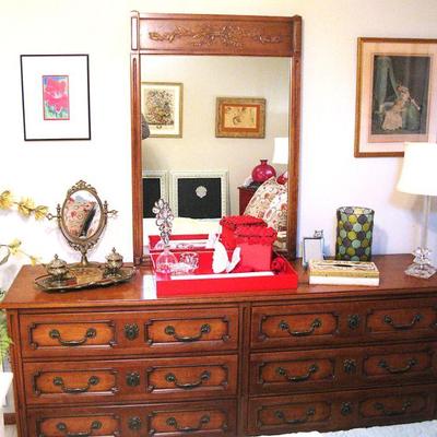 Solid Wood 6 Drawer Dresser / Mirror