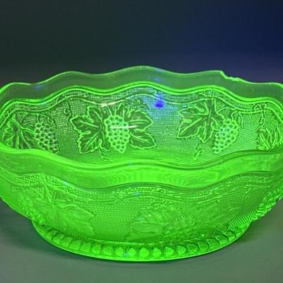 Vtg. Depression Green Vaseline Glass 6.5in Bowl