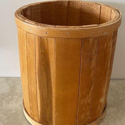 wooden bucket