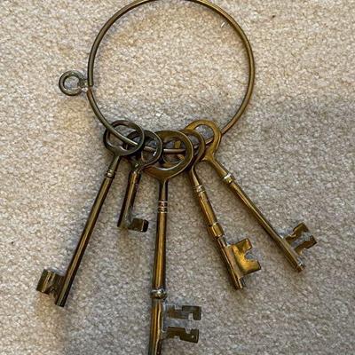 set of jail house keys