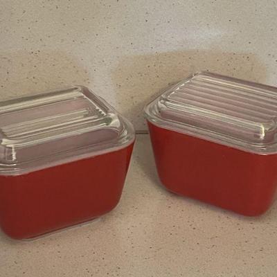 2 Pyrex Red refrigerator dishes with glass ribbed lids
