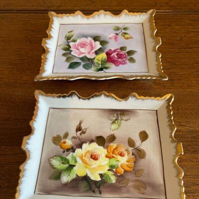 pair of porcelain wall hanging pictures