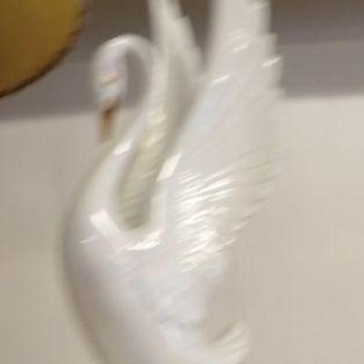 Swan Glass Figurine 