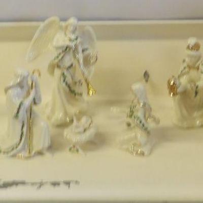 Lennox Porcelain and Gold Nativity Scene