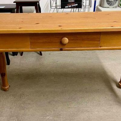 Lot 046-G: Broyhill Sofa Table

Features: 
â€¢	Blond-wood
â€¢	Distressed finish by manufacturer
â€¢	Handy drawer for storage
