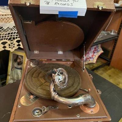 Antique Windup Phonola for 78 Records