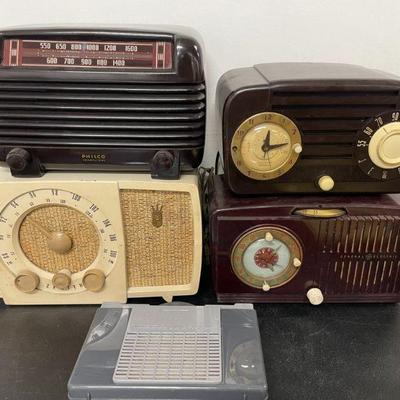 Vintage radio lot