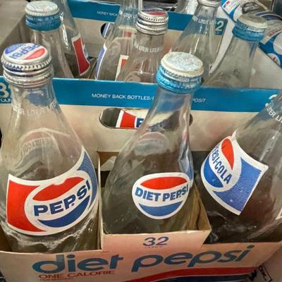 Pepsi 32oz Swirl Bottles