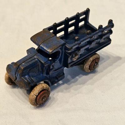 https://www.auctionninja.com/stress-free-estate-services-llc/sales/details/timeless-antique-toys-sport-memorabilia-and-collectibles-aucti...