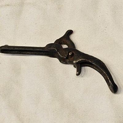 https://www.auctionninja.com/stress-free-estate-services-llc/sales/details/timeless-antique-toys-sport-memorabilia-and-collectibles-aucti...