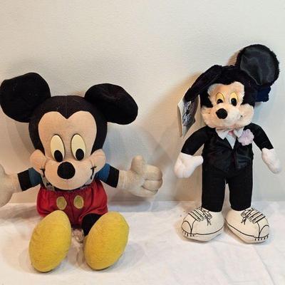 https://www.auctionninja.com/stress-free-estate-services-llc/sales/details/timeless-antique-toys-sport-memorabilia-and-collectibles-aucti...