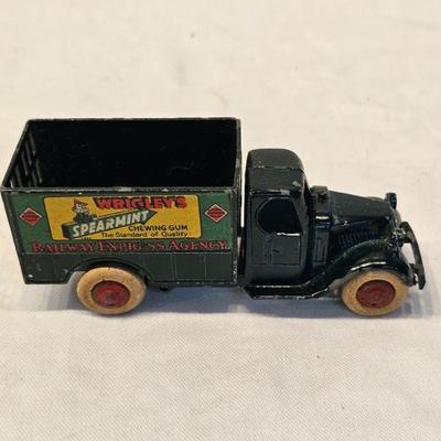 https://www.auctionninja.com/stress-free-estate-services-llc/sales/details/timeless-antique-toys-sport-memorabilia-and-collectibles-aucti...