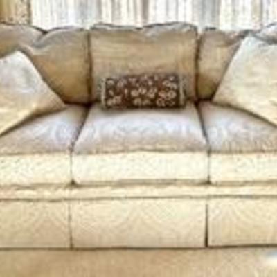This Luxurious Sofa / Couch boasts an exquisite subtle neutral patterned fabric that is very elegant! 

Measures 89 x 38 x 35 inches.