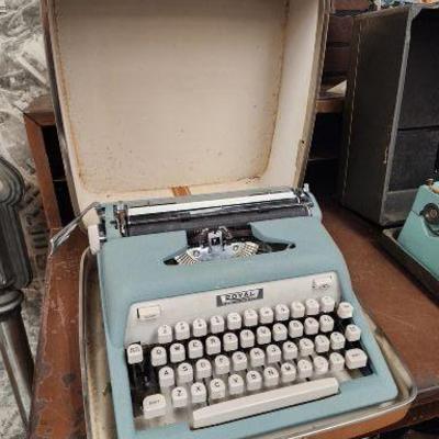 Vintage Royal Type Writer