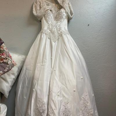 Wedding dress $1 