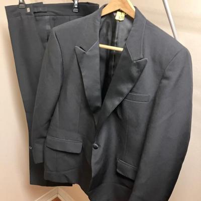 Robert Wagner Collection by Raffinati Tuxdo Coat 40/42, Pants 