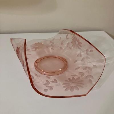 Pink Depression Glass Curved Dish