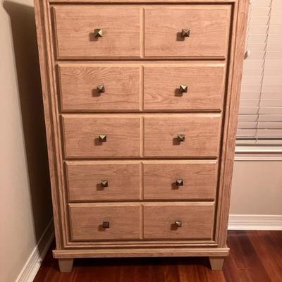 Kathey Ireland 5 Drawer Chest. 54