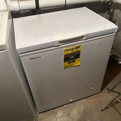 5.2 cu ft Capacity Hisense Freezer Chest, like new