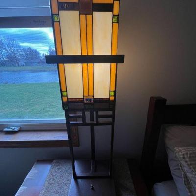 84:Prairie Style Stained Glass Lamp
