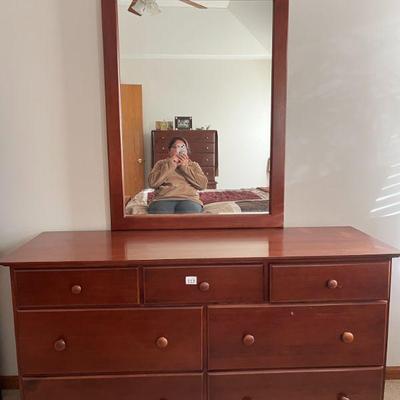 113:Moosehead Solid Maple Dovetail Bedro
