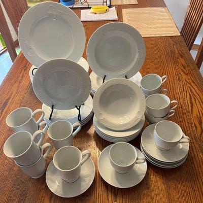 79:Huge Set of Mikasa Classic Flair Chi

