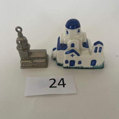 24:Lot of 2 Church Figurines
