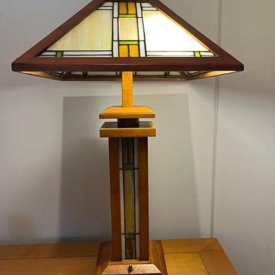 80:Prairie Style Stained Glass Lamp
