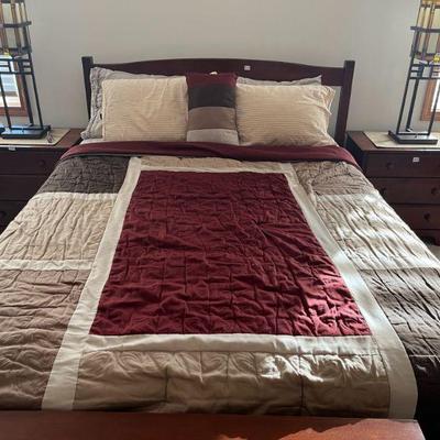 119:Moosehead Solid Maple Bed w/ Frame 
