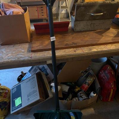 200:Snow Shovel
