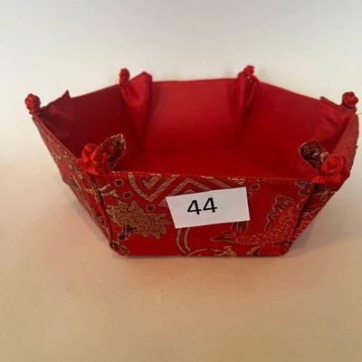 44:Chinese Fabric container

