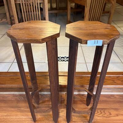 11:Set of 2 Curio Tables
