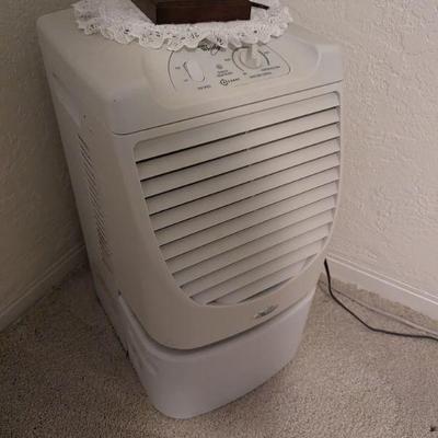 DEHUMIDIFIER 