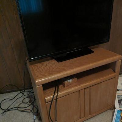 TV WITH STAND 