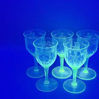 (5) UV Reactive Glass Sherry Cups
