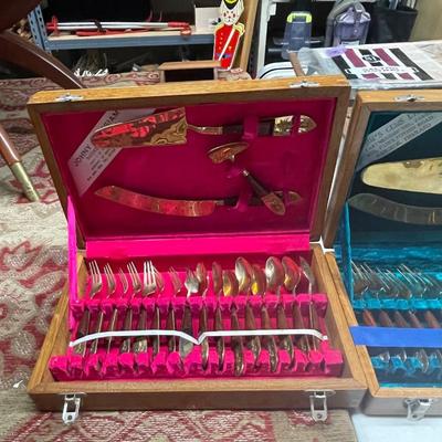 Thai flatware